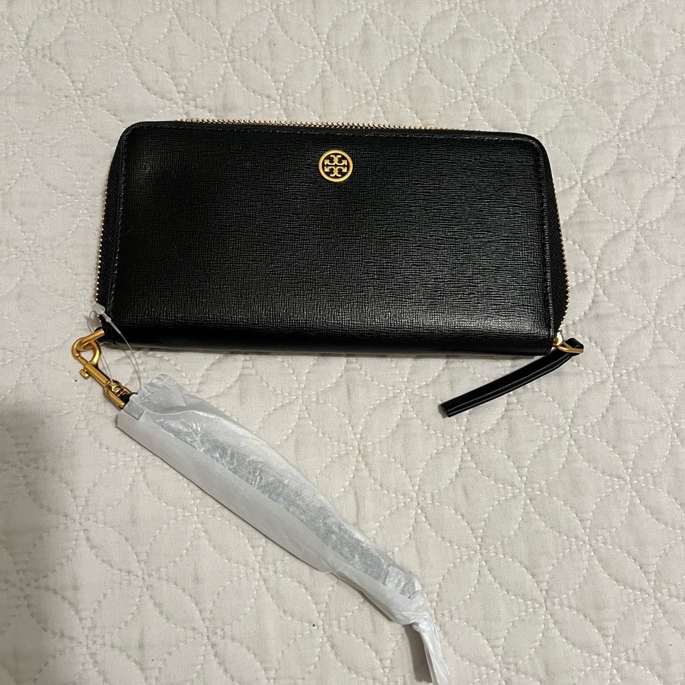 Tory Burch Black Zip Wallet